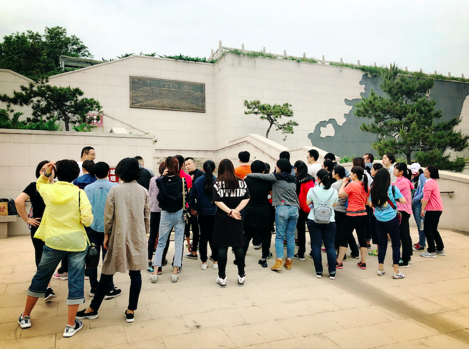 飛鳥創(chuàng)意拓展團(tuán)建項(xiàng)目組獨(dú)家承辦北京市朝陽區(qū)人民法院拓展團(tuán)建活動(dòng)！